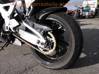 Honda_CBR900RR_SC28_Ur-Fireblade_CRASH_schwarz_-_Technik_wie_SC33_CBR600F2_PC25_PC31_19.jpg