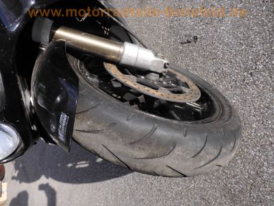 Honda_CBR900RR_SC28_Ur-Fireblade_CRASH_schwarz_-_Technik_wie_SC33_CBR600F2_PC25_PC31_33.jpg