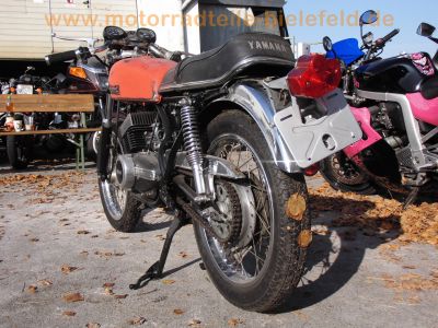 Yamaha_RD250_Typ_522_rot_ohne_Auspuff_Speichenraeder_original_Sitzbank_-_wie_RD_TZ_125_250_350_1A2_352_3.jpg