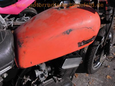 Yamaha_RD250_Typ_522_rot_ohne_Auspuff_Speichenraeder_original_Sitzbank_-_wie_RD_TZ_125_250_350_1A2_352_43.jpg