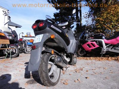 Aprilia_Roller_SR50LC_schwarz_50kmh_24tkm_seit_2000_abgemeldet_Ersatzteile_21.jpg