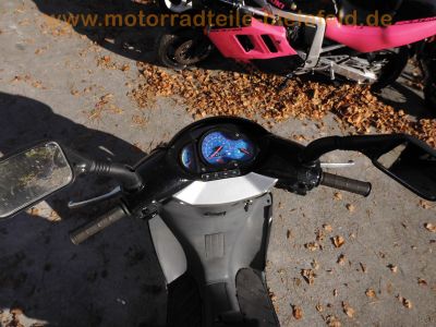 Aprilia_Roller_SR50LC_schwarz_50kmh_24tkm_seit_2000_abgemeldet_Ersatzteile_30.jpg