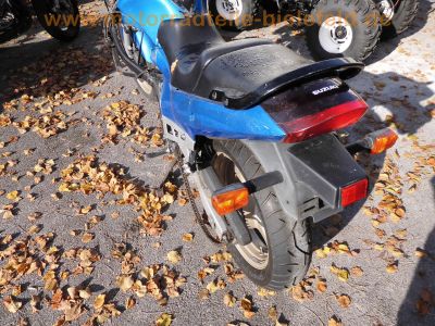 Suzuki_GSX600F_blau_MBS_Ersatzteile_2x_original-Auspuff_Motor_Verkleidung_Gabel_37.jpg