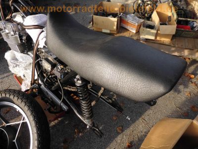 Suzuki_GSX400E_gruen_GK53C_in_Teilen_original_Motor_Auspuff_Sankei_2119_Tank_Regler_-_wie_GSX250E_10.jpg