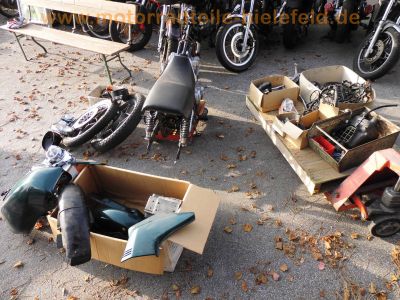 Suzuki_GSX400E_gruen_GK53C_in_Teilen_original_Motor_Auspuff_Sankei_2119_Tank_Regler_-_wie_GSX250E_2.jpg