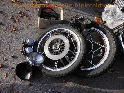 Suzuki_GSX400E_gruen_GK53C_in_Teilen_original_Motor_Auspuff_Sankei_2119_Tank_Regler_-_wie_GSX250E_6.jpg