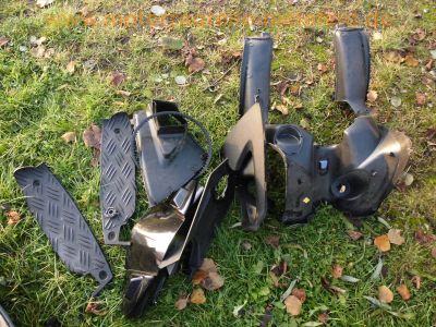 Peugeot_JetForce_C-Tech_50_2007_blau_Unfall_-_wie_Jet-Force_50_125_TSDI_EFI_23.jpg