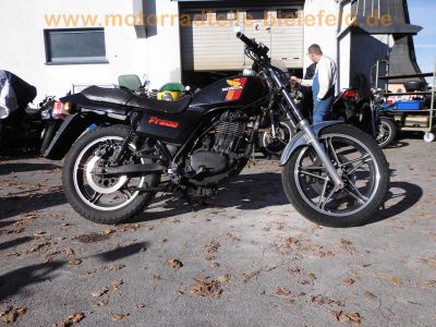 Honda_FT500_PC07_schwarz_Chromteile_-_Motor_wie_XL500R_PD02_XL500S_PD01_27.jpg