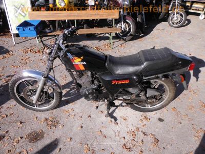 Honda_FT500_PC07_schwarz_Chromteile_-_Motor_wie_XL500R_PD02_XL500S_PD01_5.jpg