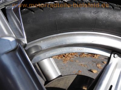 Honda_CB750KZ_RC01_ohne_Tank_und_Auspuff_mit_Gepaecktraeger_-_wie_CB750F_900F_Boldor_RC04_RC06_SC01_SC09_33.jpg