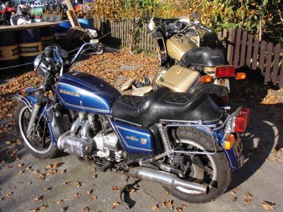 Honda_GL1100_SC02_Goldwing_gold_ohne_Motor_original_Verkleidung_3x_Koffer-System__-_wie_GL1000_GL1_GL2_GL1200_46.jpg