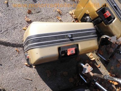 Honda_GL1100_SC02_Goldwing_gold_ohne_Motor_original_Verkleidung_3x_Koffer-System__-_wie_GL1000_GL1_GL2_GL1200_72.jpg