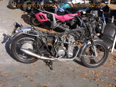 Honda_CB550_Four_Unfall_4-1_Auspuff_Speichenraeder_Chromfender_KONI_-_wie_CB_350_400_500_750_K_F_F1_F2_Four_35.jpg