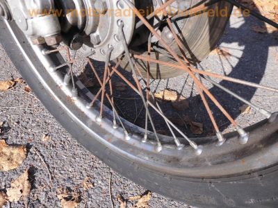 Honda_CB550_Four_Unfall_4-1_Auspuff_Speichenraeder_Chromfender_KONI_-_wie_CB_350_400_500_750_K_F_F1_F2_Four_48.jpg