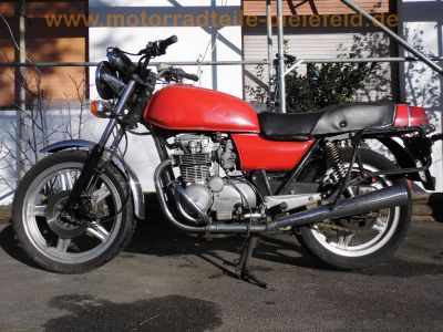 Honda_CB650_rot_SOHC_RC03_Sturzbuegel_Koffertraeger_-_wie_CB650C_RC05_RC08_43.jpg