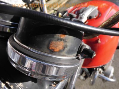 Honda_CB650_rot_SOHC_RC03_Sturzbuegel_Koffertraeger_-_wie_CB650C_RC05_RC08_51.jpg