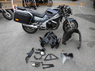 Suzuki_GSX1100F_GV72C_Krauser_Koffersystem_Gepaecktraeger_und_Koffer_Stahlflex_-_Motor_1127ccm_V708_138PS_wie_in_GSX-R_1100_GV73C_1.jpg