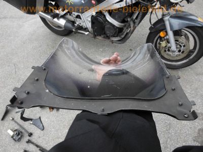 Suzuki_GSX1100F_GV72C_Krauser_Koffersystem_Gepaecktraeger_und_Koffer_Stahlflex_-_Motor_1127ccm_V708_138PS_wie_in_GSX-R_1100_GV73C_45.jpg
