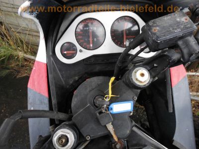 Honda_VF750F_RC15_3x_Interceptor_mit_Extras_Ersatzteile_SEBRING_LASER_4-1_Auspuff_original_Gepaecktraeger_-_wie_VF400F_NC13_VF500F_PC12_11.jpg