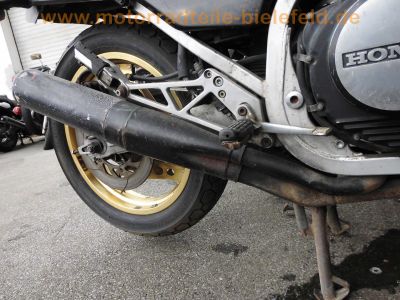 Honda_VF750F_RC15_3x_Interceptor_mit_Extras_Ersatzteile_SEBRING_LASER_4-1_Auspuff_original_Gepaecktraeger_-_wie_VF400F_NC13_VF500F_PC12_21.jpg