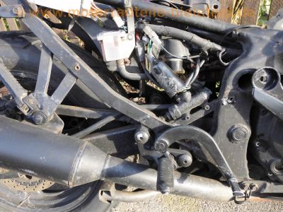 Suzuki_GSX600F_GN72B_Ratbike_schwarz_f_Ersatzteile_original_Auspuff_Motor_Gabel_18.jpg