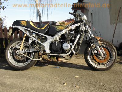 Kawasaki_GPZ600R_ZX600A_crash_Streetfighter_Superbike-Lenker_FCW_Fischer-Fahrwerk_Schwinge_GFM5_Verbund-Raeder_Fischer_Custom_Wheels_GFM_4,5x17_FCW_3,5x17_1.jpg