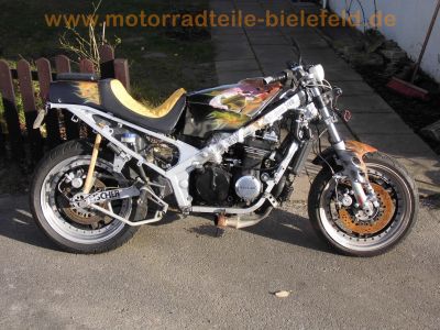 Kawasaki_GPZ600R_ZX600A_crash_Streetfighter_Superbike-Lenker_FCW_Fischer-Fahrwerk_Schwinge_GFM5_Verbund-Raeder_Fischer_Custom_Wheels_GFM_4,5x17_FCW_3,5x17_5.jpg