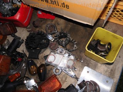Honda_Boldor_Ersatzteile_Mix_CB_750_900_1100_F_R_KZ_RC01_RC04_SC01_SC05_SC08_SC09_SC11_51.jpg