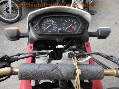 Honda_NX650_Dominator_RD08_rot-weiss_e6_Marving-Auspuff_1-2_Sturzbuegel_-_RFVC-Motor_wie_XBR_GB_500_PC15_PC16_XL600_RM_LM_PD03_PD04_XR600R_PE04_13.jpg