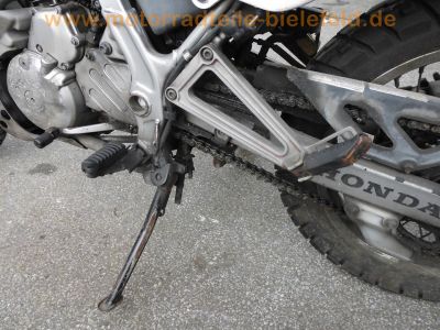 Honda_NX650_Dominator_RD08_rot-weiss_e6_Marving-Auspuff_1-2_Sturzbuegel_-_RFVC-Motor_wie_XBR_GB_500_PC15_PC16_XL600_RM_LM_PD03_PD04_XR600R_PE04_40.jpg