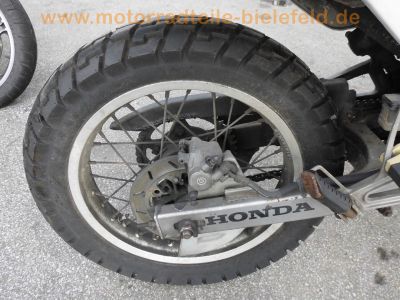 Honda_NX650_Dominator_RD08_rot-weiss_e6_Marving-Auspuff_1-2_Sturzbuegel_-_RFVC-Motor_wie_XBR_GB_500_PC15_PC16_XL600_RM_LM_PD03_PD04_XR600R_PE04_72.jpg