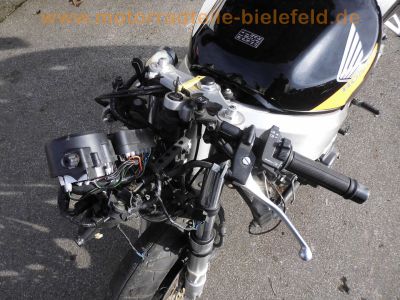 Honda_CBR900RR_SC33_Fireblade_schwarz-gelb_Sturz_-_Ersatzteile_wie_SC28_CBR600F_PC25_PC31_PC35_15.jpg