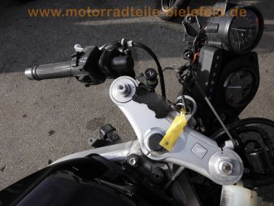 Honda_CBR900RR_SC33_Fireblade_schwarz-gelb_Sturz_-_Ersatzteile_wie_SC28_CBR600F_PC25_PC31_PC35_21.jpg
