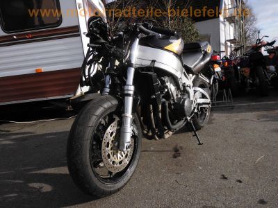 Honda_CBR900RR_SC33_Fireblade_schwarz-gelb_Sturz_-_Ersatzteile_wie_SC28_CBR600F_PC25_PC31_PC35_3.jpg