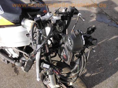 Honda_CBR900RR_SC33_Fireblade_schwarz-gelb_Sturz_-_Ersatzteile_wie_SC28_CBR600F_PC25_PC31_PC35_48.jpg
