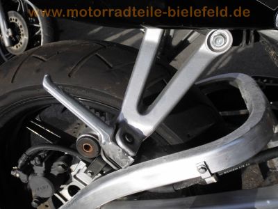 Honda_CBR900RR_SC33_Fireblade_schwarz-gelb_Sturz_-_Ersatzteile_wie_SC28_CBR600F_PC25_PC31_PC35_61.jpg