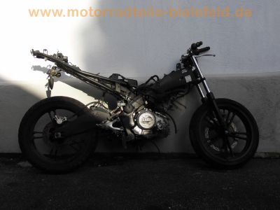Yamaha_YZF-R_125_RE06_Crash_1a_Motor_Auspuff_mit_2x_Kat_offene_CDI_5D700_120_kmh_1.jpg