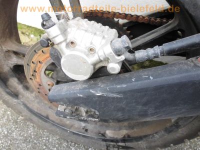 Yamaha_YZF-R_125_RE06_Crash_1a_Motor_Auspuff_mit_2x_Kat_offene_CDI_5D700_120_kmh_38.jpg