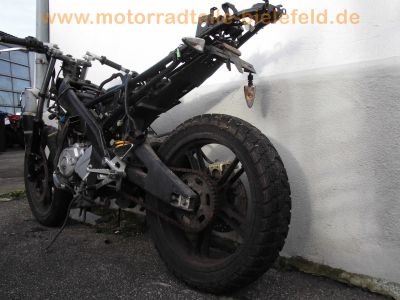 Yamaha_YZF-R_125_RE06_Crash_1a_Motor_Auspuff_mit_2x_Kat_offene_CDI_5D700_120_kmh_52.jpg