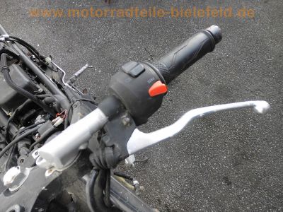 Yamaha_YZF-R_125_RE06_Crash_1a_Motor_Auspuff_mit_2x_Kat_offene_CDI_5D700_120_kmh_61.jpg