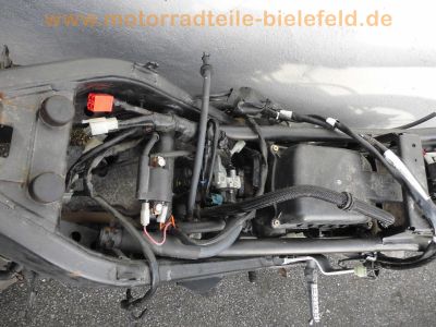 Yamaha_YZF-R_125_RE06_Crash_1a_Motor_Auspuff_mit_2x_Kat_offene_CDI_5D700_120_kmh_63.jpg
