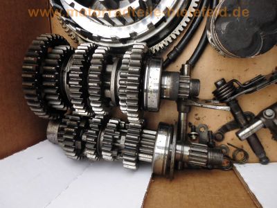 Kawasaki_GPX750R_ZX750F_Motorteile_Ersatzteile_Kurbelwelle_Kolben_Getriebe_engine_spare-parts_18.jpg