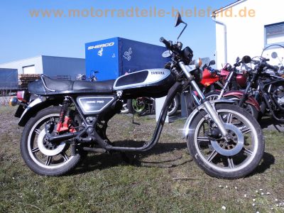 Yamaha_XS750_1T5_Rolling_Chassis_schwarz_Marzocchi-Federbeine_Original-Papiere_3-Zylinder_Dreizylinder_Triple_wie_XS750SE_3L3_XS850_4E2_-_no_XS500_XS650_XS1100_1.jpg