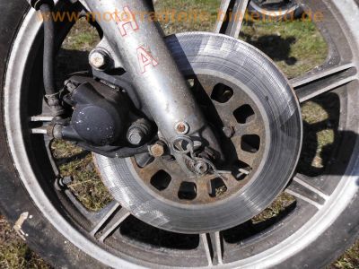 Yamaha_XS750_1T5_Rolling_Chassis_schwarz_Marzocchi-Federbeine_Original-Papiere_3-Zylinder_Dreizylinder_Triple_wie_XS750SE_3L3_XS850_4E2_-_no_XS500_XS650_XS1100_18.jpg