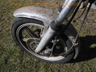 Yamaha_XS750_1T5_Rolling_Chassis_rot_Ballon-Tank_Original-Papiere_3-Zylinder_Dreizylinder_Triple_wie_XS750SE_3L3_XS850_4E2_-_no_XS500_XS650_XS1100_19.jpg