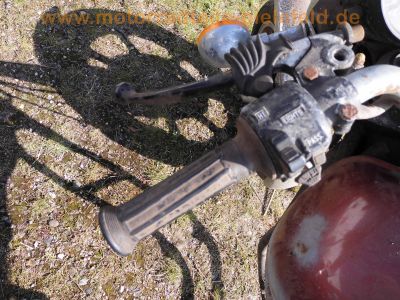 Yamaha_XS750_1T5_Rolling_Chassis_rot_Ballon-Tank_Original-Papiere_3-Zylinder_Dreizylinder_Triple_wie_XS750SE_3L3_XS850_4E2_-_no_XS500_XS650_XS1100_58.jpg