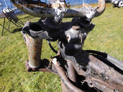 Yamaha_XS750_1T5_Ersatzteile_Rahmen_und_Original-Papiere_3-Zylinder_Dreizylinder_Triple_wie_XS750SE_3L3_XS850_4E2_-_no_XS500_XS650_XS1100_10.jpg