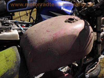 Yamaha_XS750_1T5_Ersatzteile_Rahmen_und_Original-Papiere_3-Zylinder_Dreizylinder_Triple_wie_XS750SE_3L3_XS850_4E2_-_no_XS500_XS650_XS1100_107.jpg