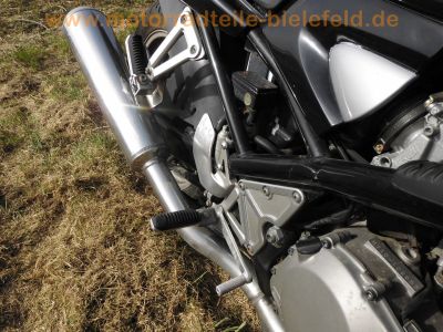 Suzuki_GSF400_BANDIT_GK75B_schwarz_Ochsenaugen_gedrosselt_25kW_34PS_-_wie_GSF600_Bandit_GN77B_38.jpg