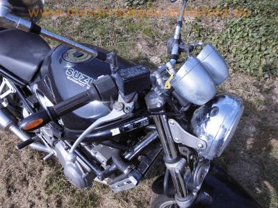 Suzuki_GSF400_BANDIT_GK75B_schwarz_Ochsenaugen_gedrosselt_25kW_34PS_-_wie_GSF600_Bandit_GN77B_43.jpg